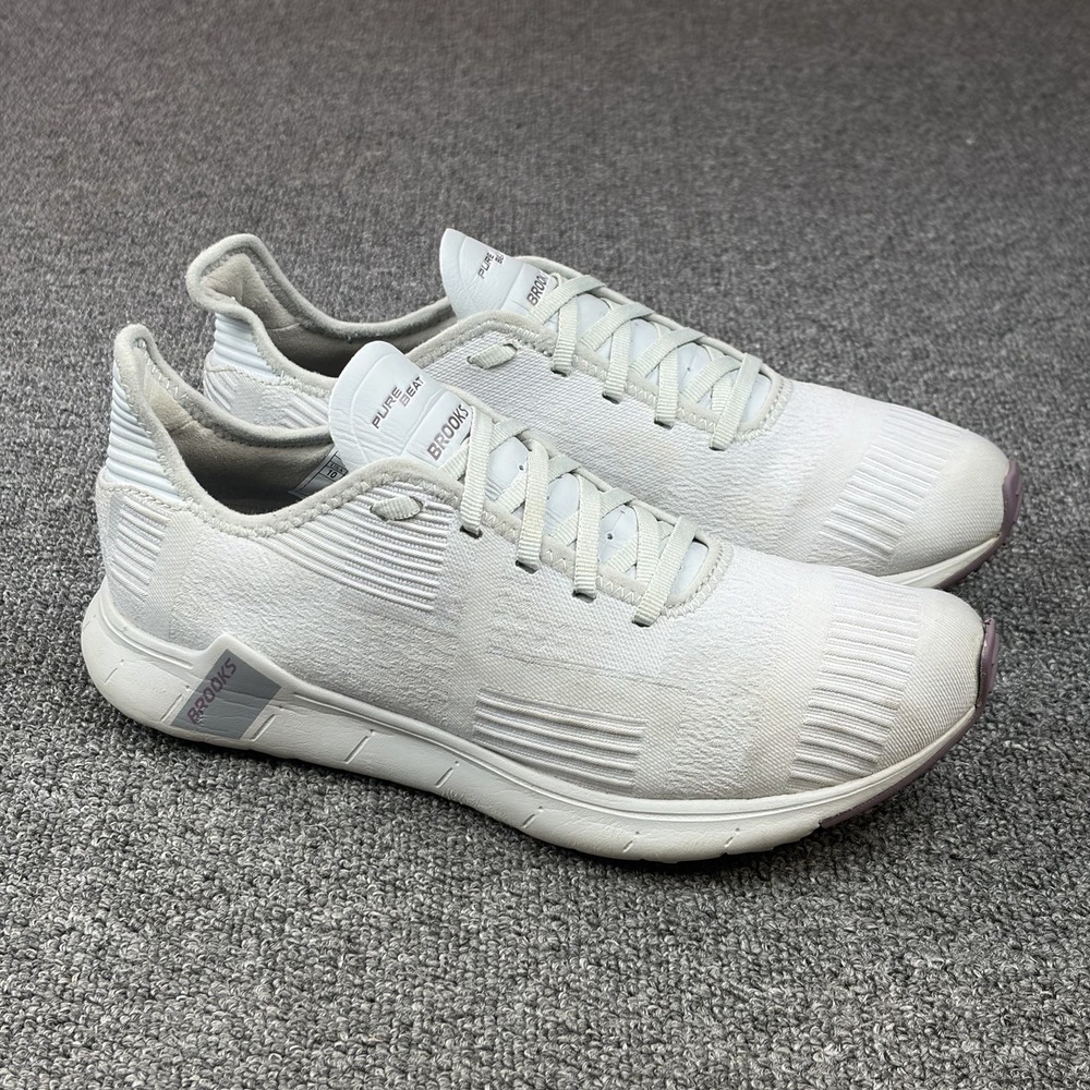 Brooks‎ PureBeat Running Shoes Womens 10 B White Knit Athletic Sneakers Walking
